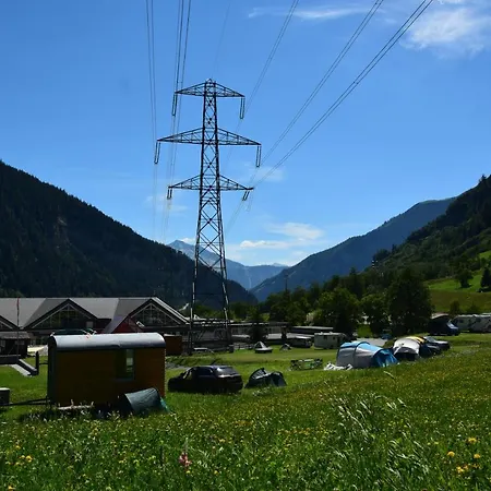Kemping Mit Restaurant & Sportarena *