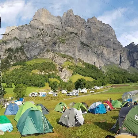 Mit Restaurant & Sportarena * Лойкербад