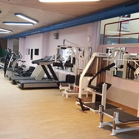 Mit Restaurant & Sportarena Лойкербад