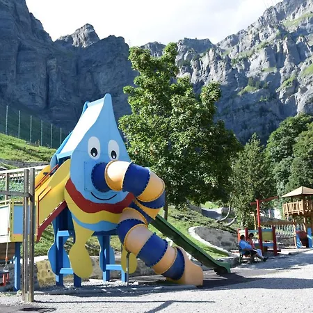 Mit Restaurant & Sportarena Campingplads *