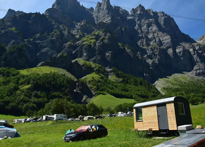 Parque de Campismo Mit Restaurant & Sportarena *
