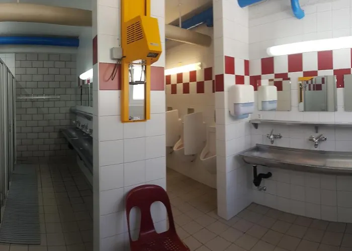 Mit Restaurant & Sportarena Parque de Campismo