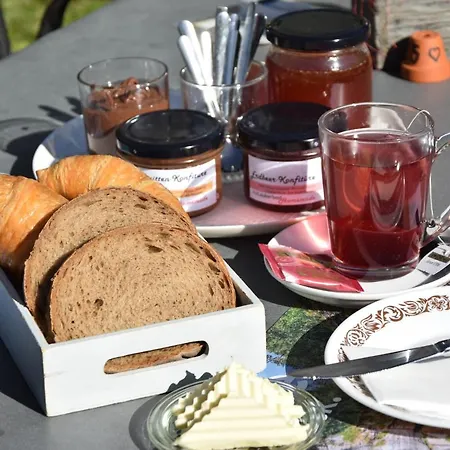 캠프장 Mit Restaurant & Sportarena 로이커바드