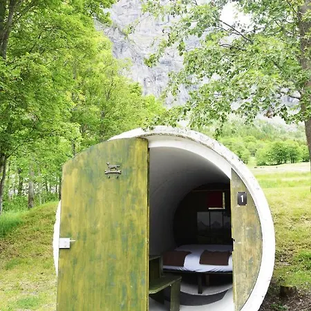 캠프장 Mit Restaurant & Sportarena *