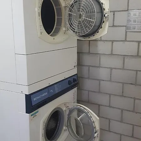 Mit Restaurant & Sportarena 로이커바드